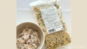 プロテイン雑穀(グルテンフリー)を混ぜたごはん。卵以外で朝食のタンパク質を足せる。